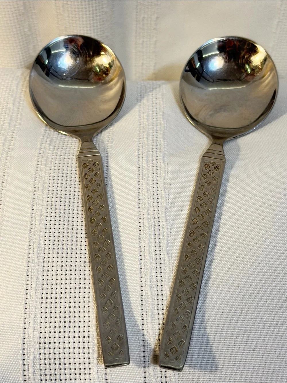 2 Vintage Oneida Roger’s Stainless Steel 1881 Textured Soup Spoons